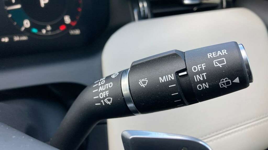 Land Rover Discovery Sport D200 Dynamic Se Black #35
