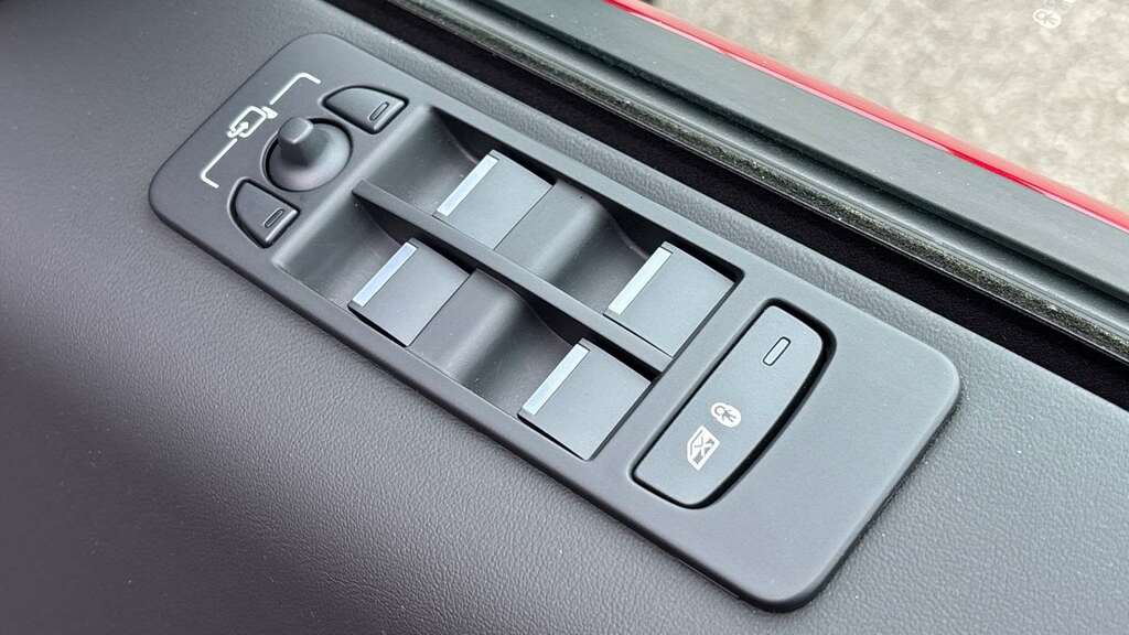Land Rover Discovery Sport D200 Dynamic Se Black #25