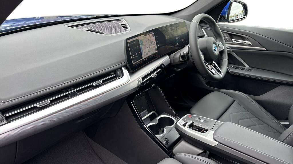 BMW iX1 150Kw Edrive20 M Sport 65Kwh 2026 Blue #6