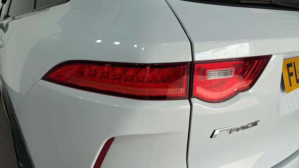 Jaguar F-Pace 2.0D 180 Chequered Flag Awd Grey #17