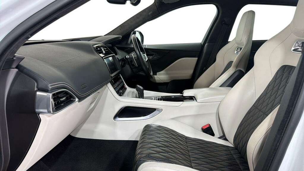 Jaguar F-Pace 5.0 Supercharged V8 Svr Awd 2020 White #2