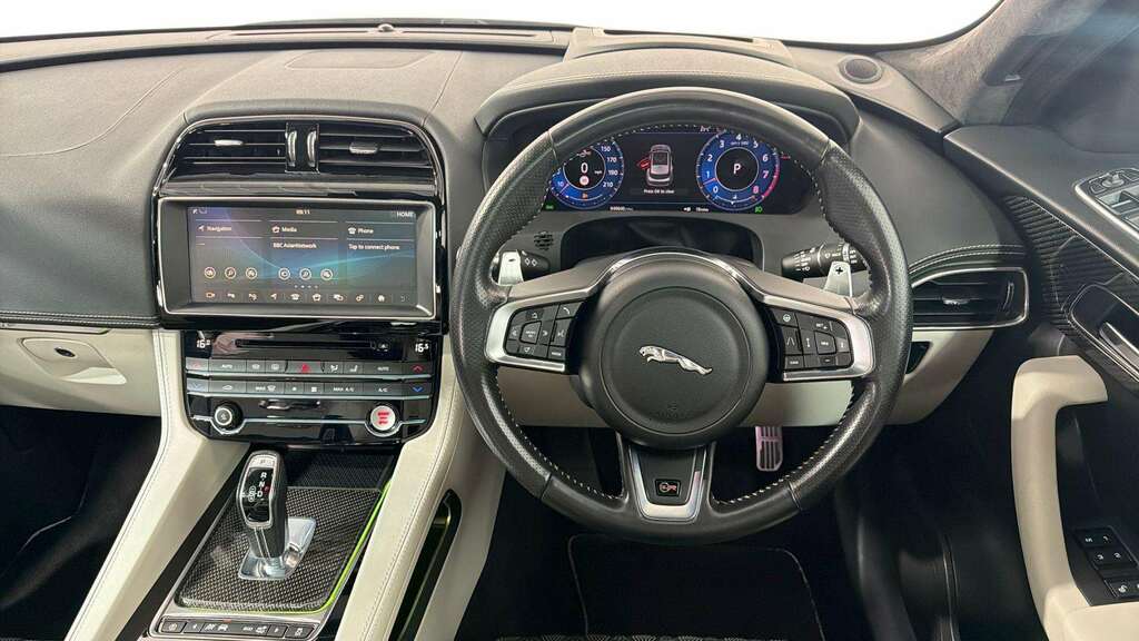 Jaguar F-Pace 2.0D 180 Chequered Flag Awd Grey #13