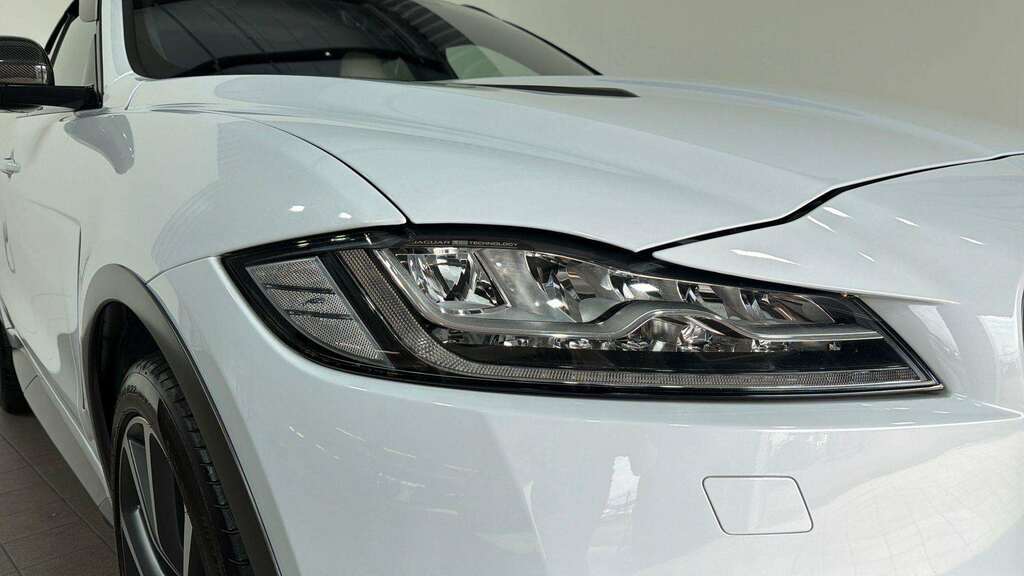 Jaguar F-Pace 2.0D 180 Chequered Flag Awd Grey #15