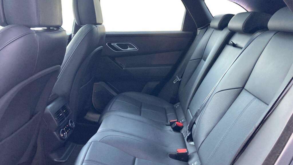 Land Rover Range Rover Velar 2.0 P400e Dynamic Hse 2024 Black #4
