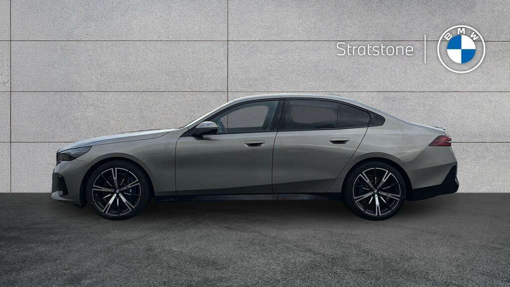 BMW i5 250Kw Edrive40 M Sport Pro 84Kwh 2026 Grey #4