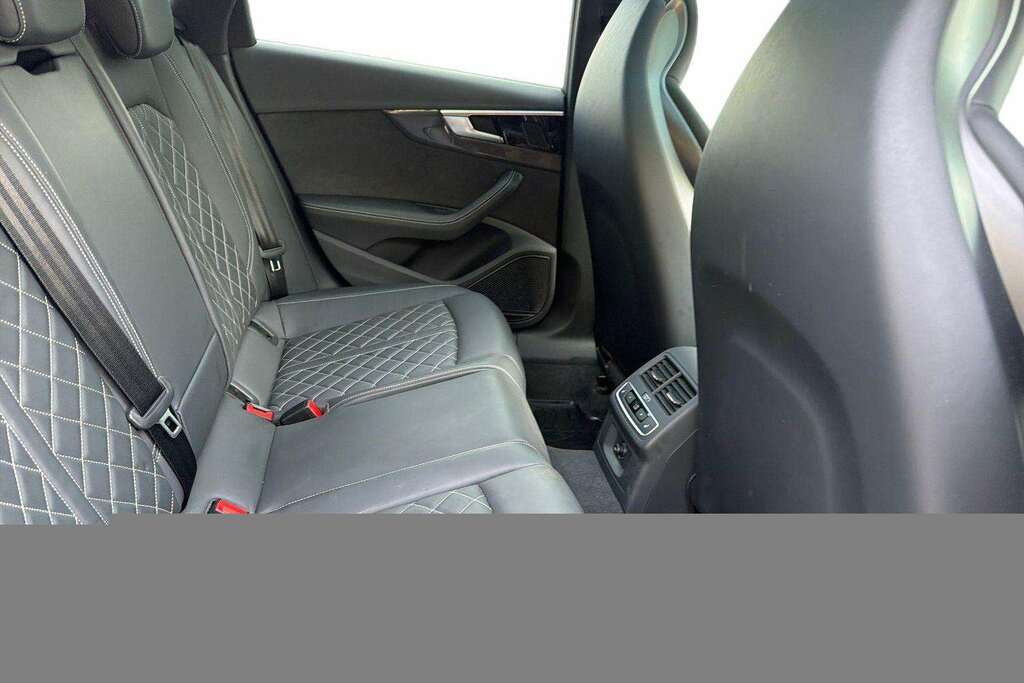 Audi A4 35 Tdi Black Edition S Tronic Black #18