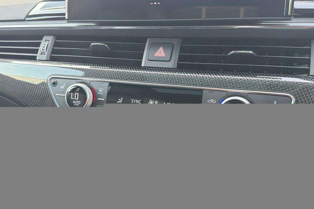 Audi A4 35 Tdi Black Edition S Tronic Black #25