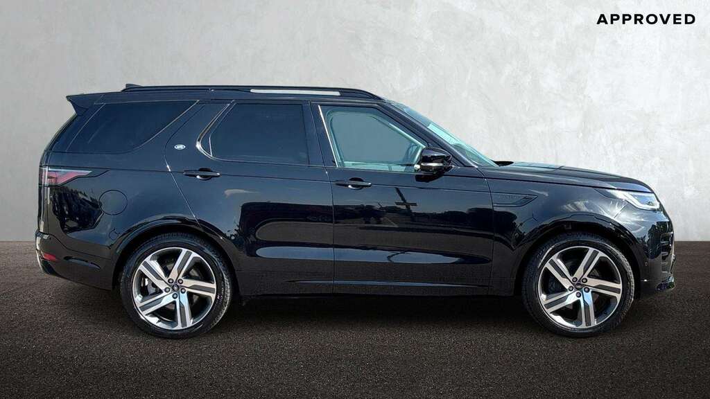 Land Rover Discovery 3.0 D350 Dynamic Hse 2024 Black #4