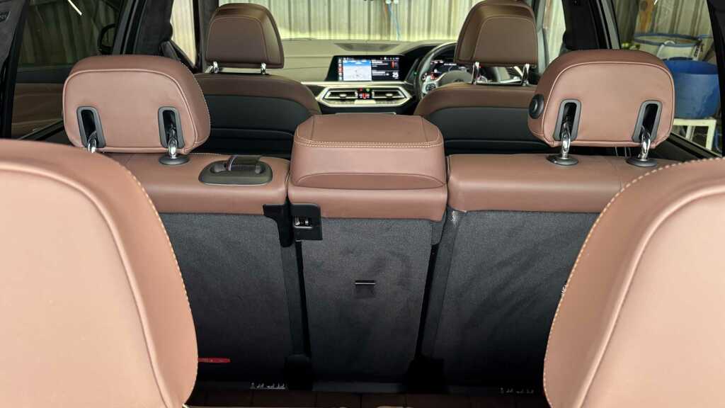 BMW X7 Xdrive40d Mht M Sport Step Black #30