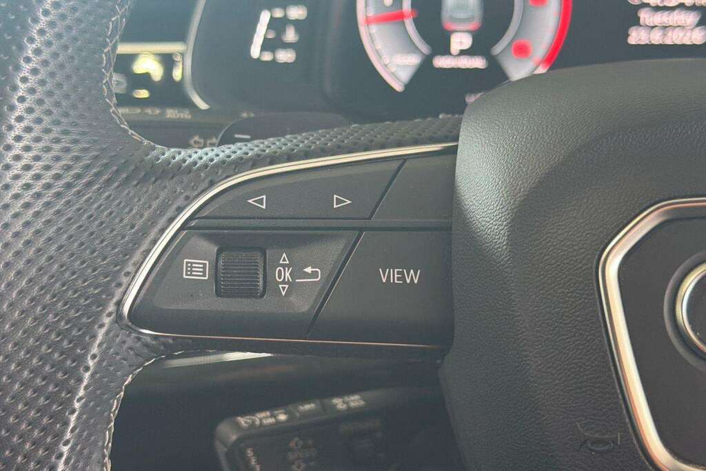 Audi Q8 4.0 Tfsi V8 Black Grey #10