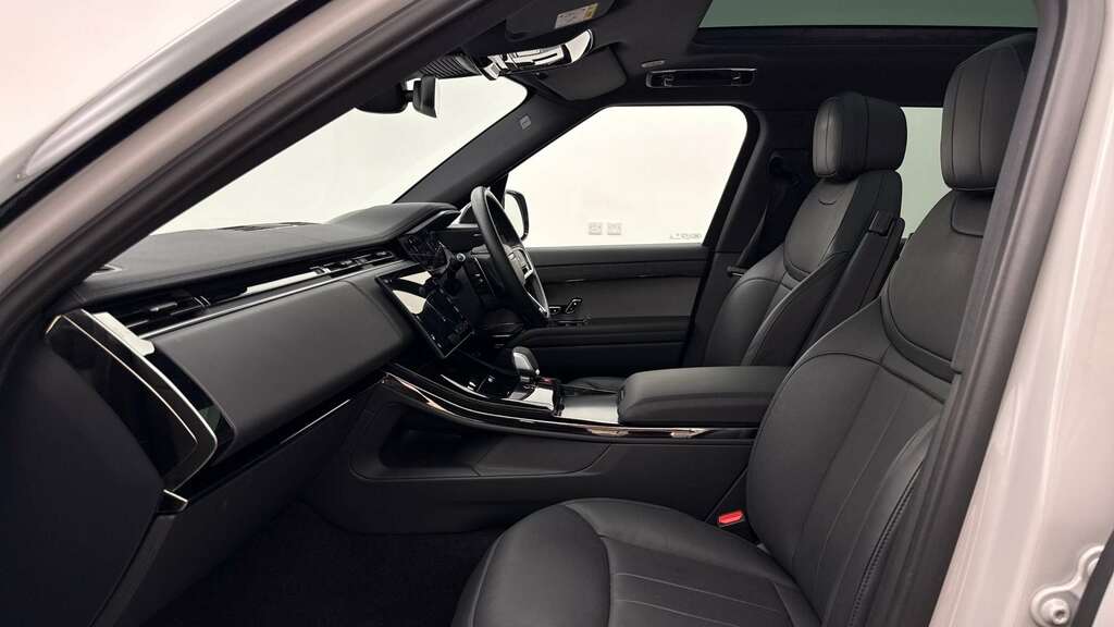 Land Rover Range Rover Sport 3.0 P460e Dynamic Se 2024 Grey #3
