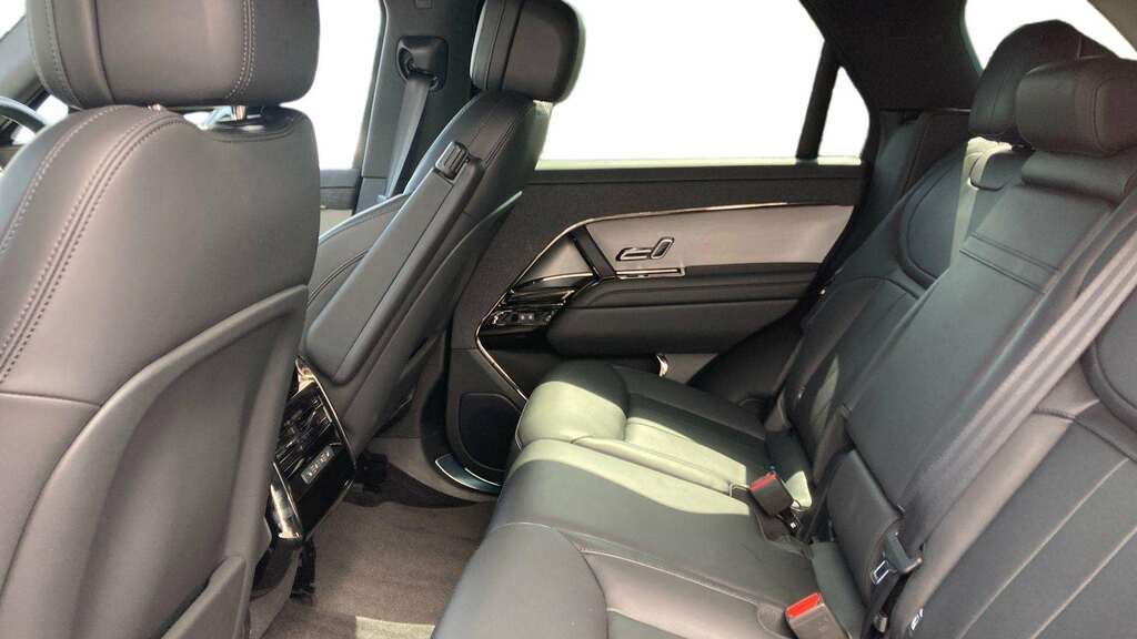 Land Rover Range Rover Sport 3.0 D250 Edition 2026  #4