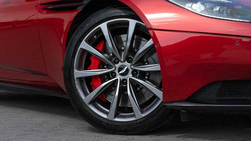 Aston Martin DB11 V8 Touchtronic 2018 Red #4