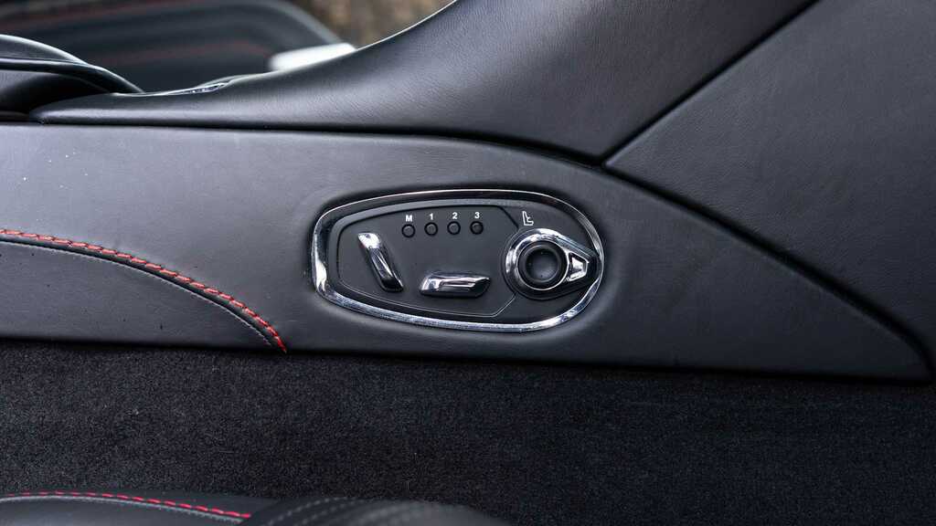 Aston Martin DB11 4.0 V8 Euro 6 Ss Orange #17