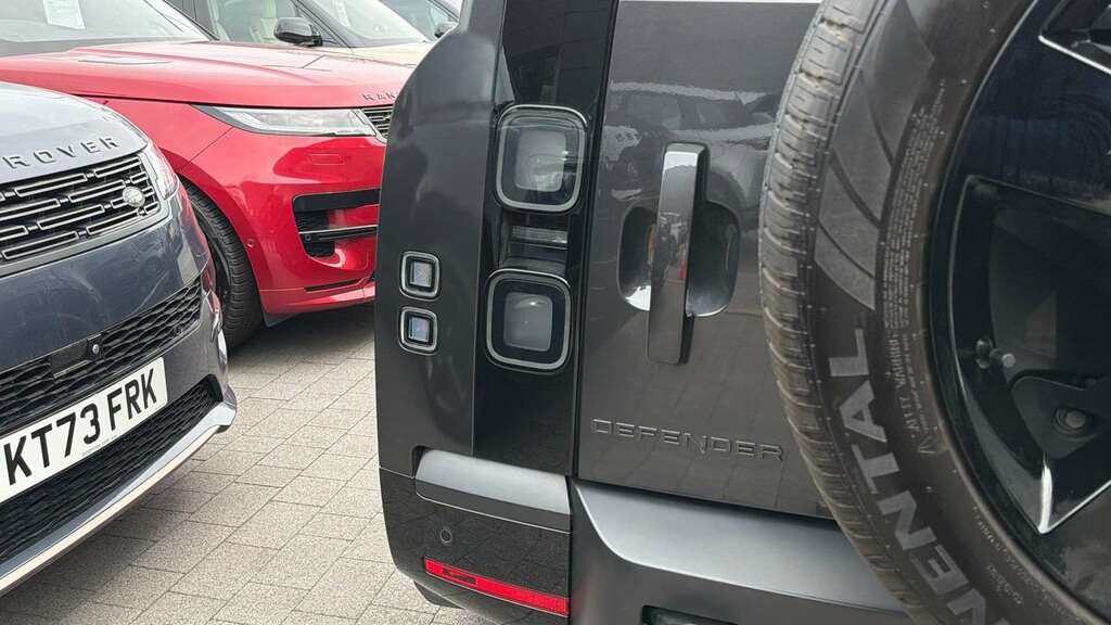 Land Rover Defender 130 3.0 D350 X-dynamic Hse Red #25