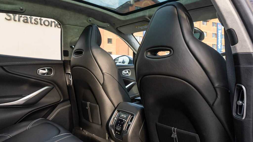 Aston Martin DBX V8 4Wd  #15