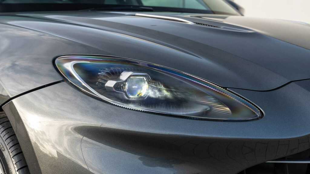 Aston Martin DBX V8 4Wd  #18