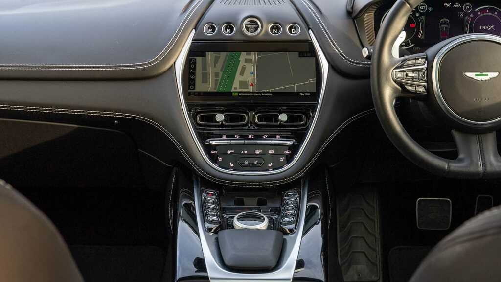 Aston Martin DBX V8 4Wd  #17