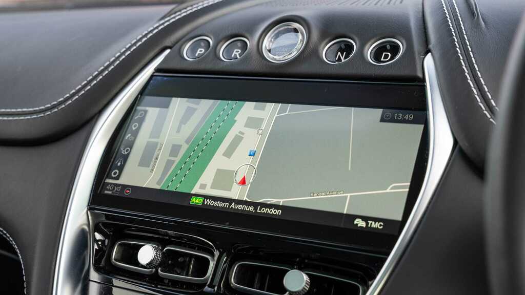 Aston Martin DBX V8 4Wd  #8