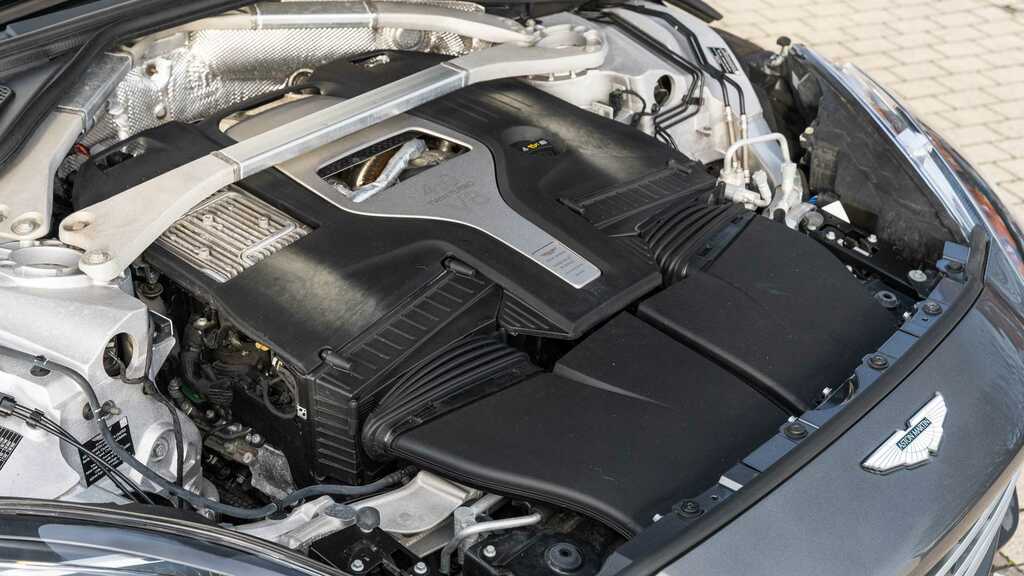 Aston Martin DBX V8 4Wd  #24