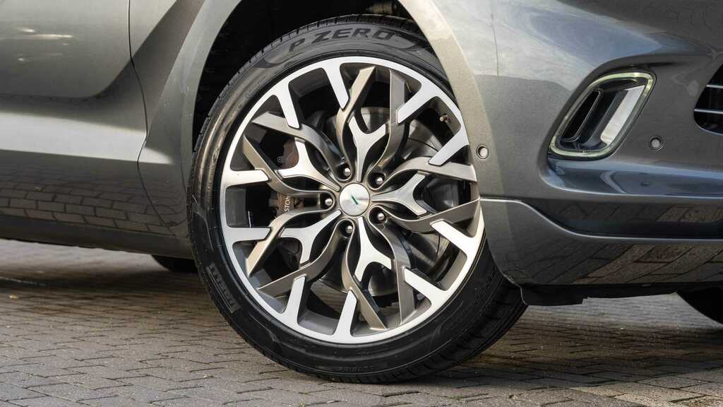 Aston Martin DBX V8 4Wd  #23