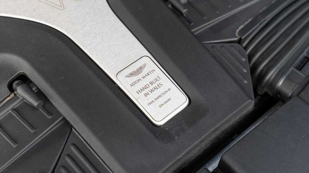 Aston Martin DBX V8 4Wd  #25