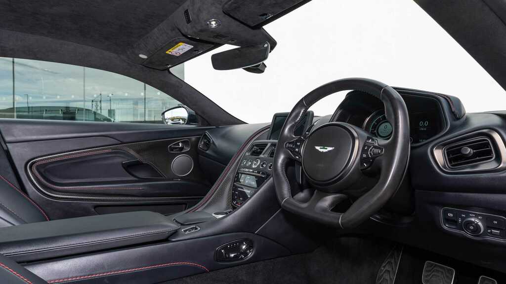Aston Martin DB11 V12 Touchtronic 2022 Black #3
