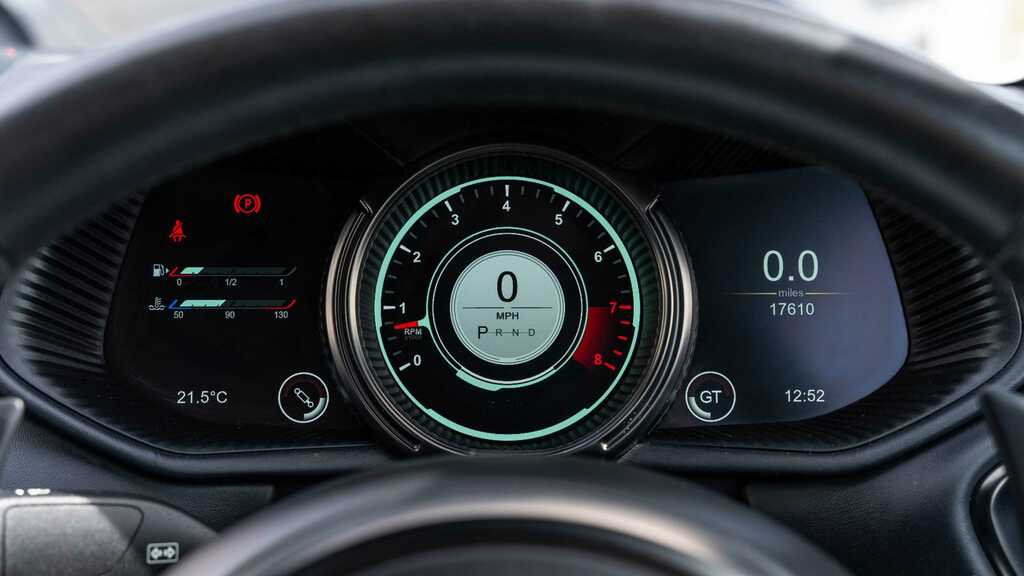 Aston Martin DB11 V12 Touchtronic 2022 Black #6
