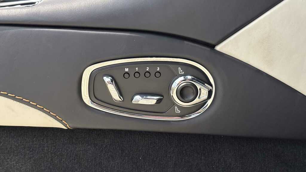 Aston Martin DB11 V8 528 Volante Touchtronic Grey #21