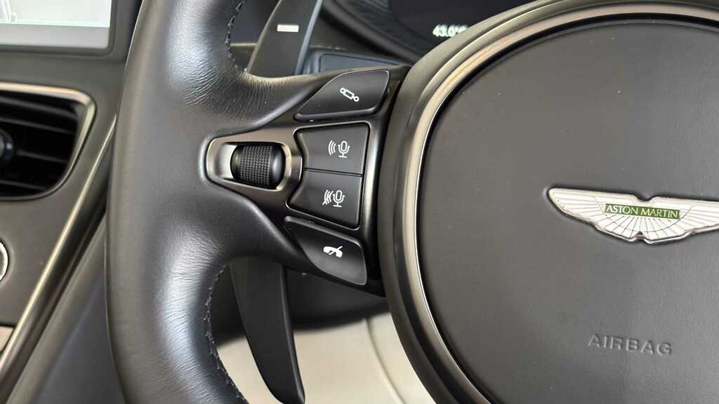 Aston Martin DB11 V8 528 Volante Touchtronic Grey #28