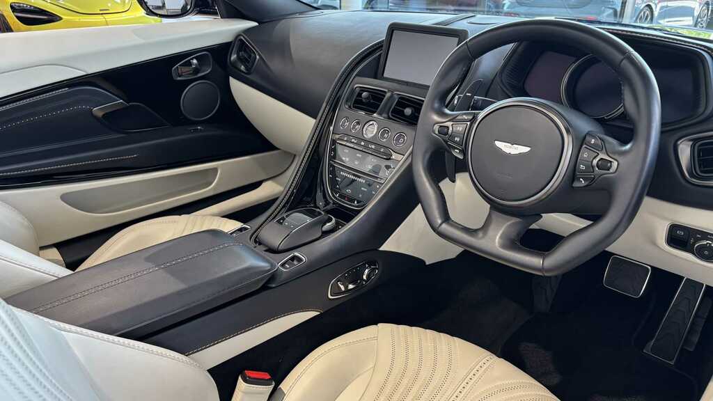 Aston Martin DB11 V8 528 Volante Touchtronic Grey #11
