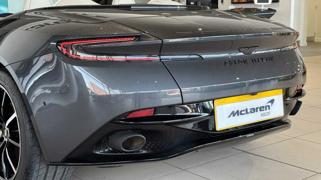 Aston Martin DB11 V8 528 Volante Touchtronic Grey #34