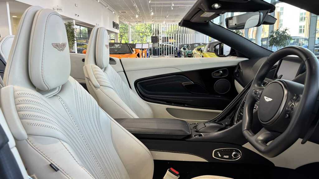 Aston Martin DB11 V8 528 Volante Touchtronic Grey #12