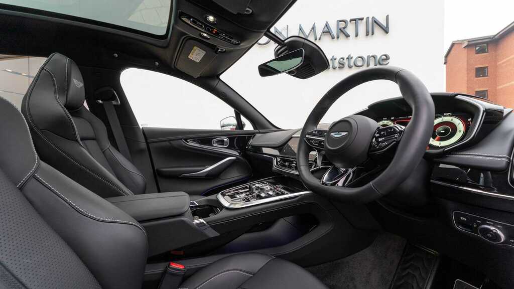 Aston Martin DBX V8 Dbx707 Touchtronic 2024 Black #3