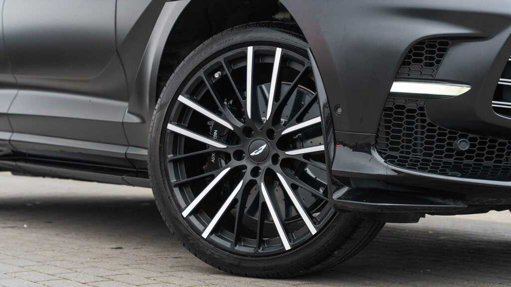Aston Martin DBX V8 Dbx707 Touchtronic 2024 Black #4