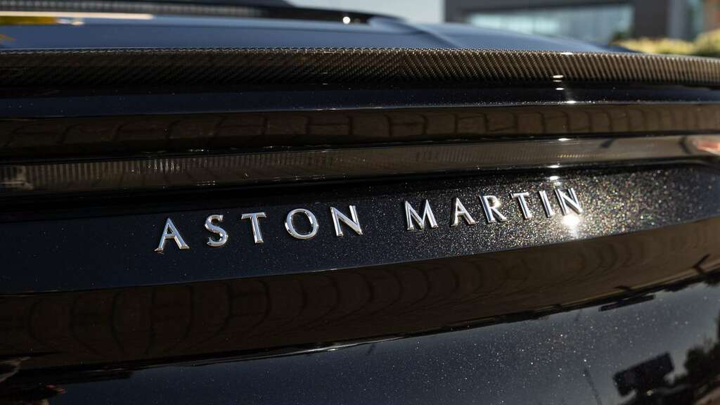 Aston Martin DBS 5.2 V12 Biturbo Ultimate Coupe Eur Black #24