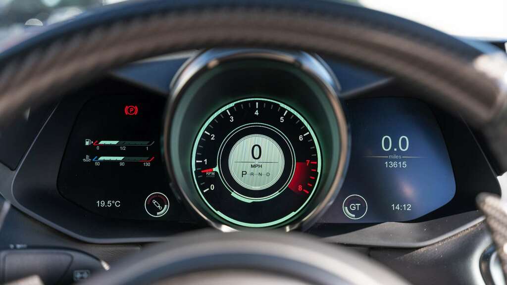 Aston Martin DBS V12 Volante Touchtronic 2023 Black #5