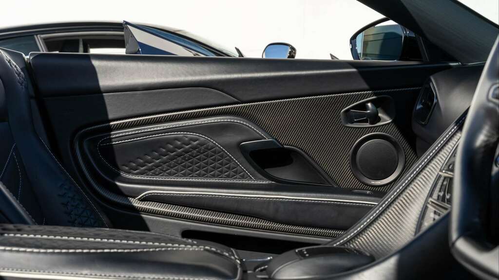 Aston Martin DBS 5.2 V12 Biturbo Ultimate Coupe Eur Black #19