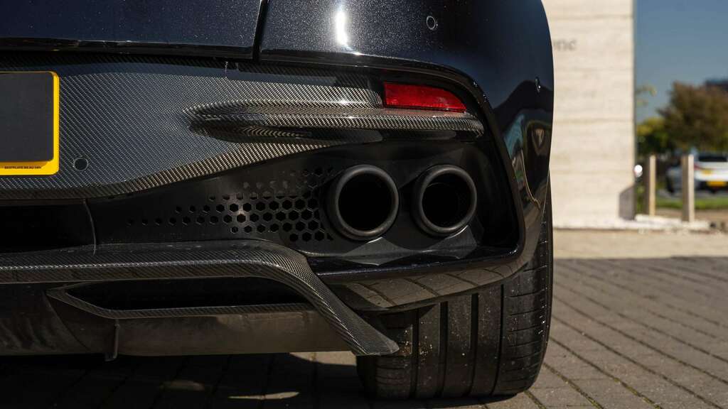 Aston Martin DBS 5.2 V12 Biturbo Ultimate Coupe Eur Black #26