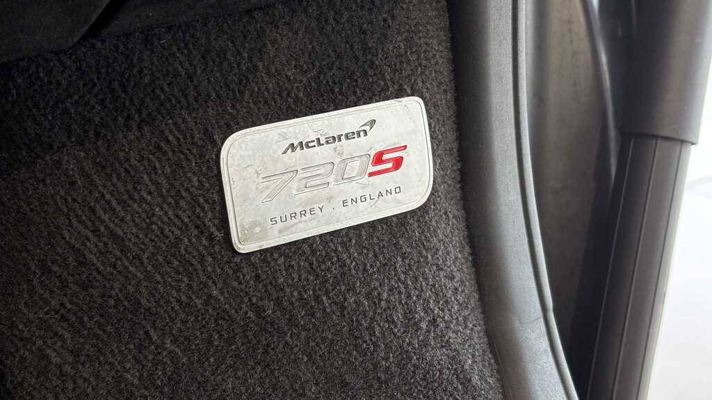 McLaren 720S Petrol  #19
