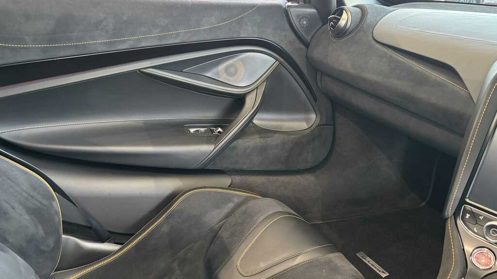 McLaren 720S Petrol  #15