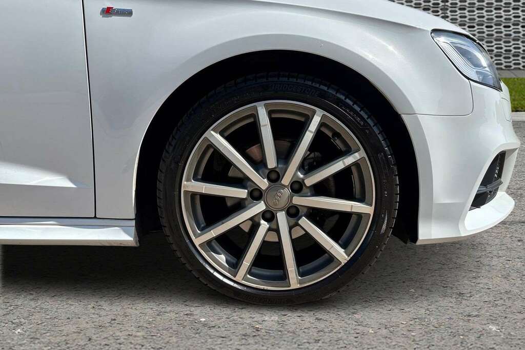 Audi A3 30 Tdi 116 Black Edition 2019 DX69UUS White #5