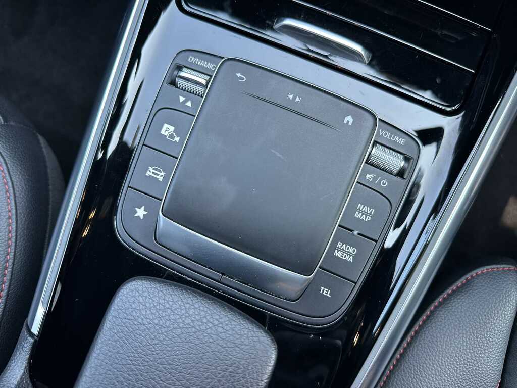 Mercedes-Benz GLA Class 1.3 Gla200 Amg Line Night Edition Premium Plus 7 Grey #26