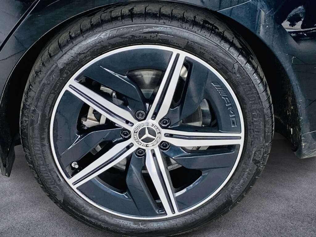 Mercedes-Benz CLA Class 200 Amg Line Executive 2026 Black #3
