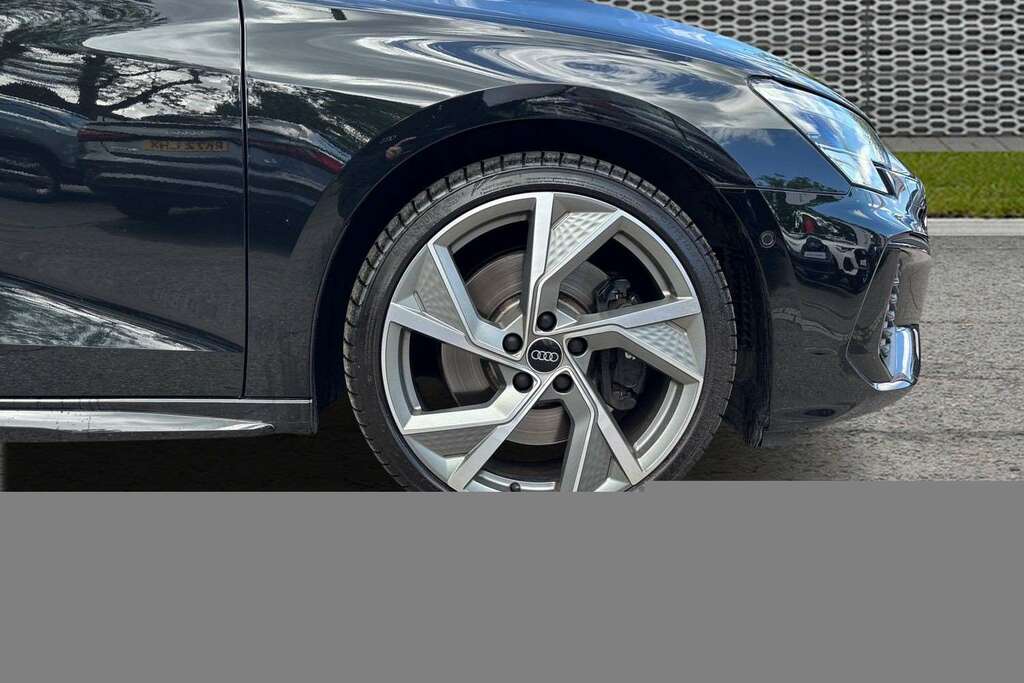 Audi A3 1.5 Tfsi 35 S Line Sportback S Tronic E Blue #4