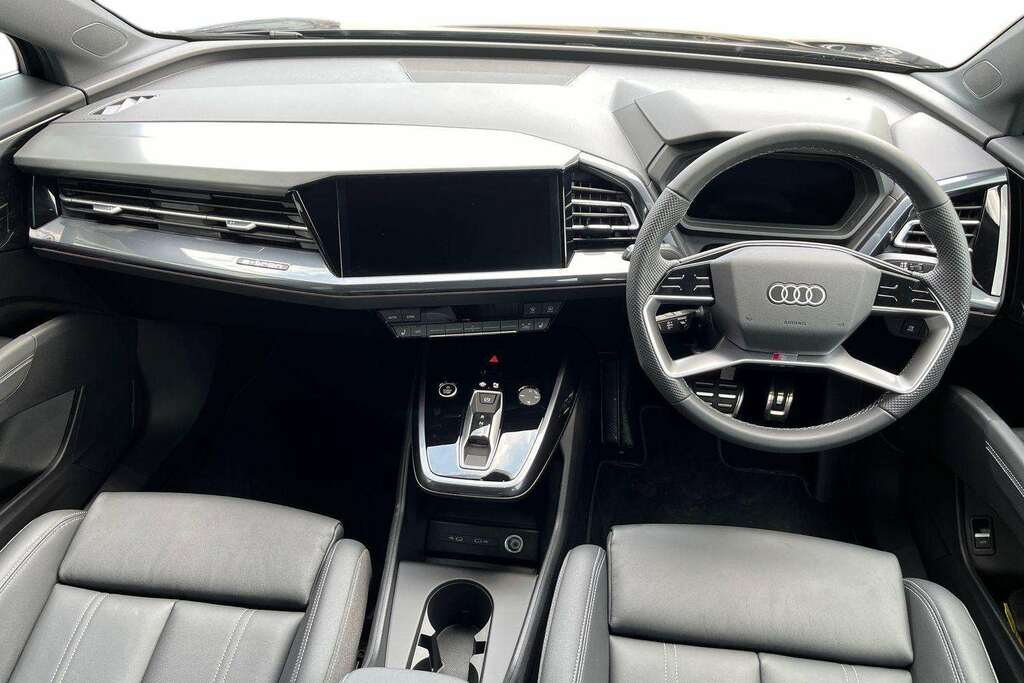 Audi Q4 E Tron Q4 210Kw 45 Quattro 82Kwh Black Edition Black #14