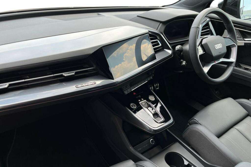Audi Q4 E Tron Q4 210Kw 45 Quattro 82Kwh Black Edition Black #15