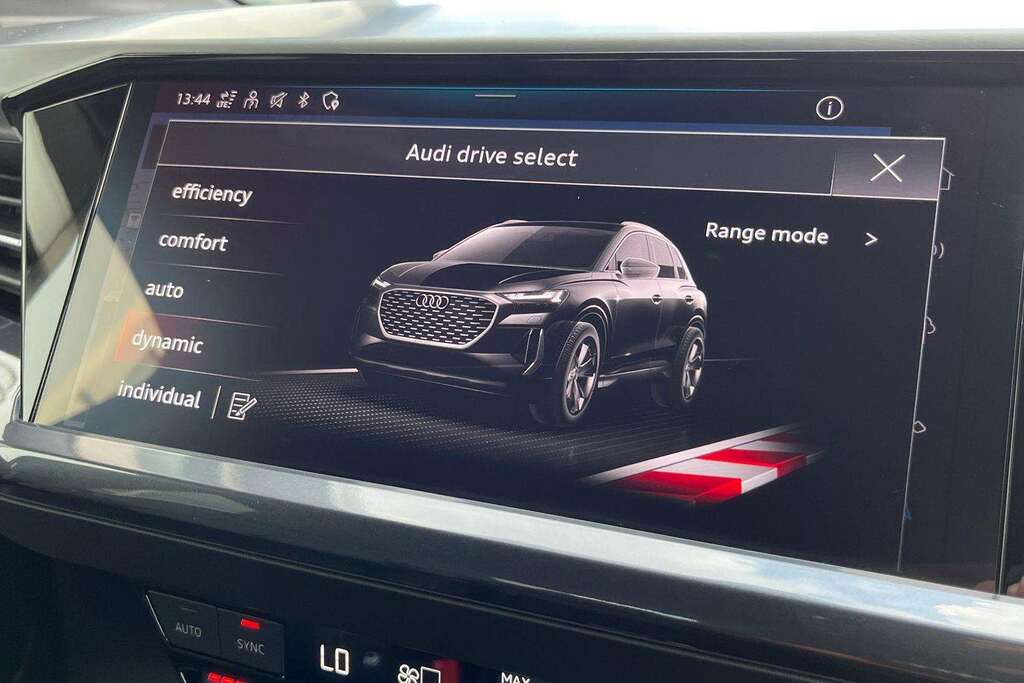 Audi Q4 E Tron Q4 210Kw 45 Quattro 82Kwh Black Edition Black #20