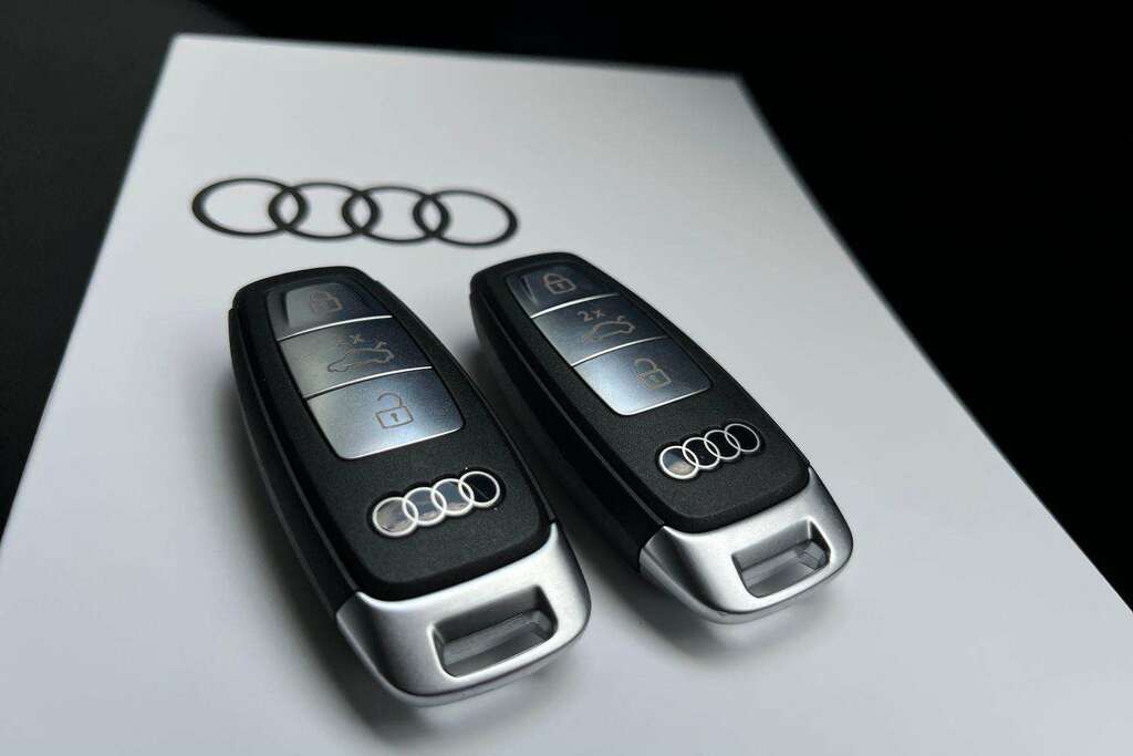 Audi Q4 E Tron Q4 210Kw 45 Quattro 82Kwh Black Edition Black #19