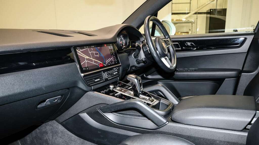 Porsche Cayenne V6 2019 White #4
